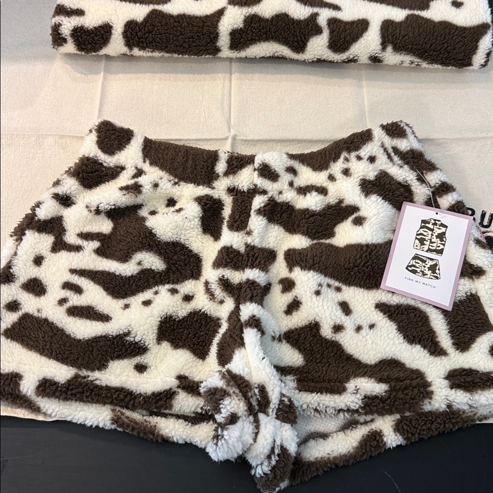 RUBY & JEWEL MATCHING FUZZY VEST AND SHORTS BROWN AND WHITE COW PRINT. - Picture 3 of 8